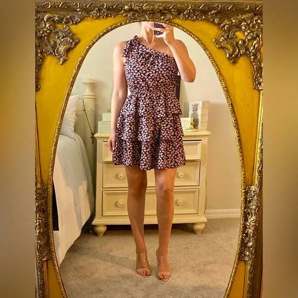 one shoulder flowy short dress One Shoulder Printed Flowy Dress – bebe main image 1